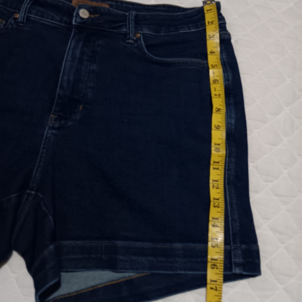 EUC Judy Blue Dark Blue Denim Shorts Size 1XL - Picture 11 of 13